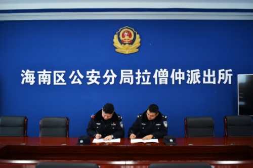 深化警務(wù)協(xié)作，加強(qiáng)聯(lián)防聯(lián)控&mdash;&mdash;  鄂托克旗公安局棋盤井鎮(zhèn)派出所構(gòu)鑄起維護(hù)治安、防范疫情的&ldquo;鋼鐵城墻&rdquo;