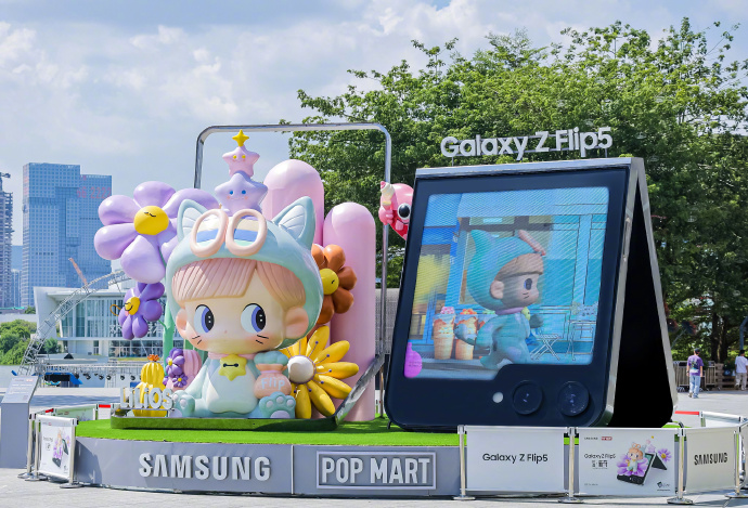 三星Galaxy Z Flip5：創新科技點亮現代美學，引領時尚新風向！