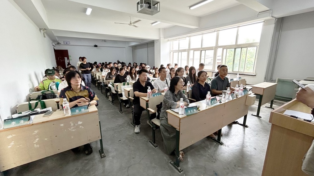 千年舟第一屆花色及應用設計大賽高校宣講會于山東工藝美術學院成功舉辦