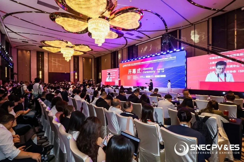 90多個國家，3000多家企業，齊聚上海光伏兩會，能環寶參與其中！