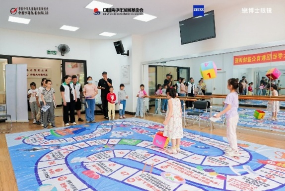 蔡司光學攜手博士眼鏡 助力希望工程守護&ldquo;大眼睛&rdquo;公益項目